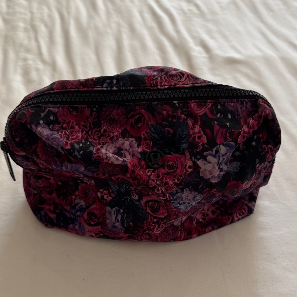 Lululemon Athletica Pink and Black Cosmetic Bag with Zipper Closure